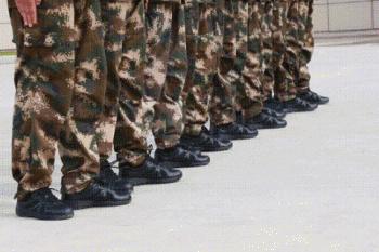 阅兵方队队列整齐有何秘诀阅兵方队队列整齐的秘诀主要包括以下几点